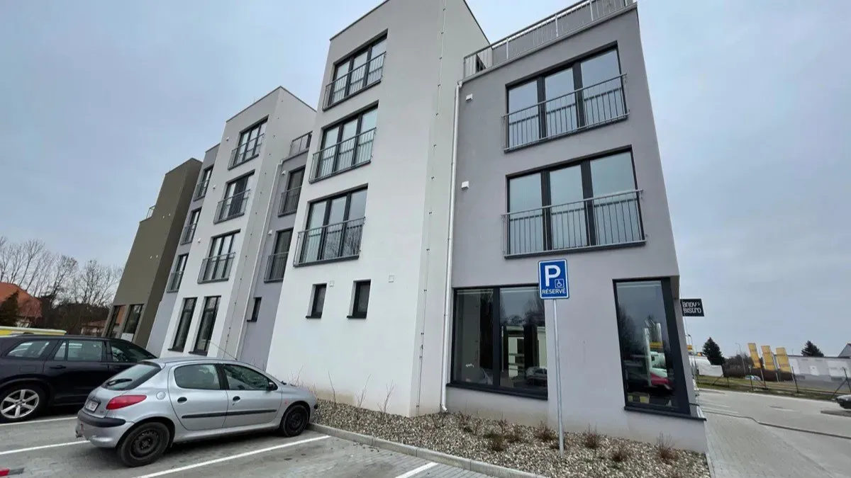 Pronájem bytu · 1+kk · 32 m²